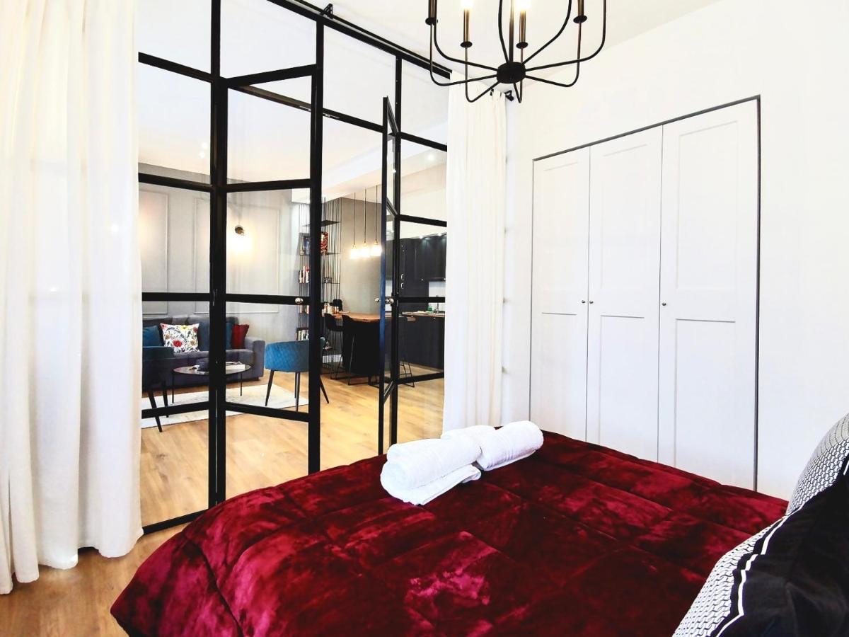 Chiclife - Florentin Downtown Apartment Bergamo Luaran gambar